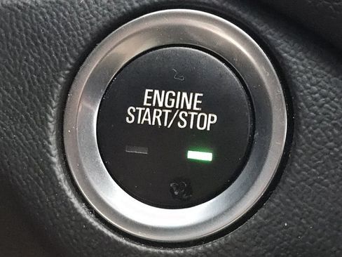 Used 2020 Chevrolet Equinox LT FWD image 32