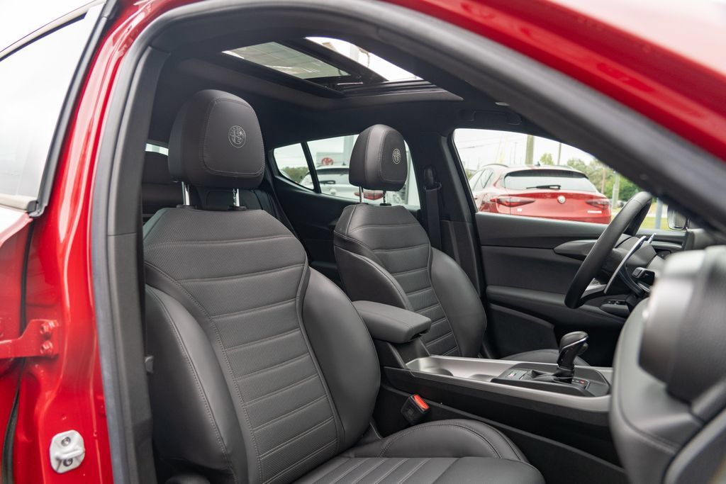 New 2024 Alfa Romeo Tonale Ti AWD/4WD image 19