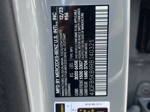 Certified 2024 Mercedes-Benz GLE 450 4MATIC w/ AMG Line Exterior image 37
