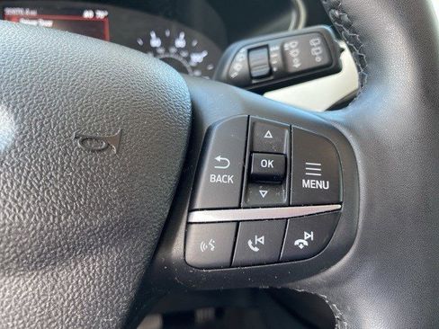 Certified 2022 Ford Escape SE w/ SE Sport Appearance Package image 24