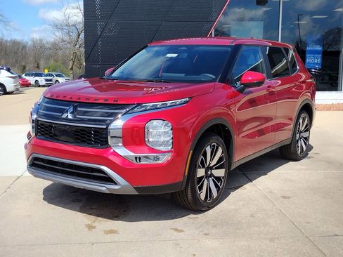 New 2026 Mitsubishi Outlander SE AWD/4WD image 1