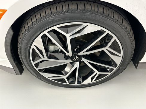 Used 2024 Hyundai Ioniq 6 Limited AWD/4WD image 11