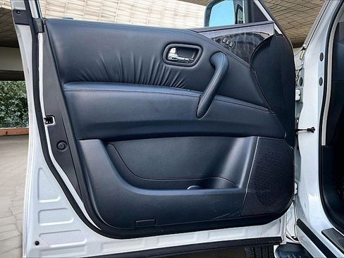 Used 2023 Nissan Armada Platinum w/ Captain's Chairs Package image 17