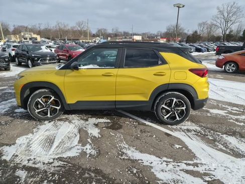 Used 2023 Chevrolet TrailBlazer RS w/ Sun and Liftgate Package image 10