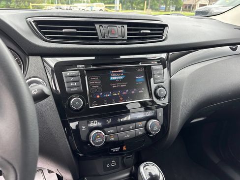 Used 2019 Nissan Rogue Sport SV FWD image 22