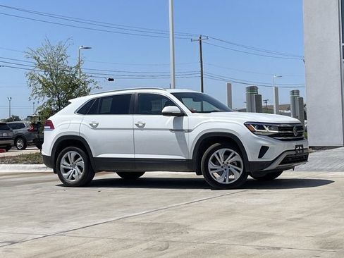 Used 2020 Volkswagen Atlas Cross Sport SEL w/ Cross Sport MDO Package FWD image 5