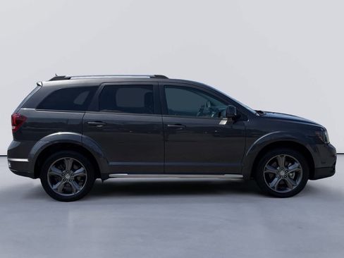 Used 2017 Dodge Journey Crossroad w/ Popular Equipment Group FWD image 6