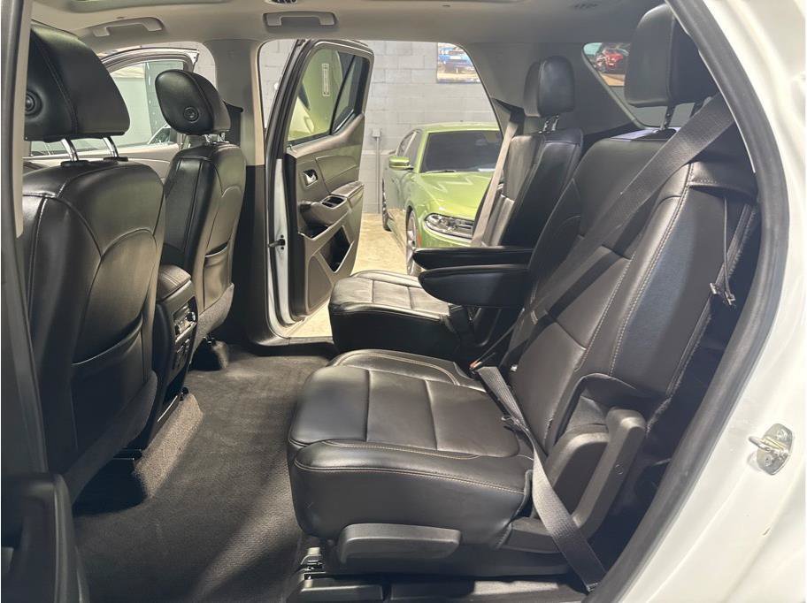 Used 2019 Chevrolet Traverse LT w/ LT Premium Package AWD/4WD image 8