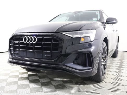 Used 2021 Audi Q8 Premium Plus image 2