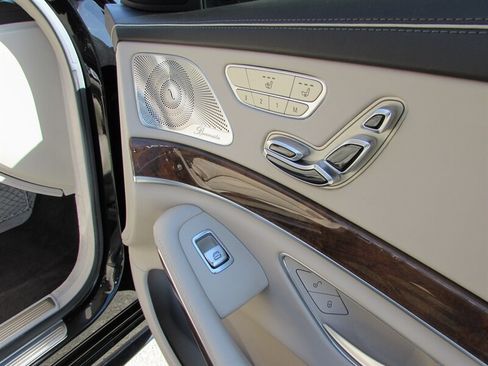 Used 2014 Mercedes-Benz S 550 Sedan w/ Sport Package Plus One image 31