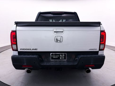 Used 2021 Honda Ridgeline Black Edition image 16