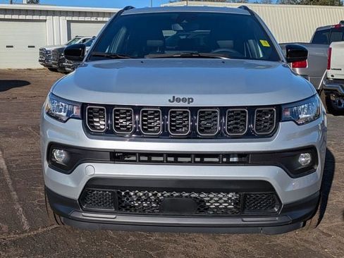 New 2026 Jeep Compass Latitude image 9