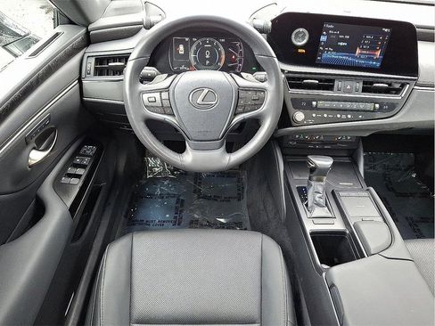 Certified 2022 Lexus ES 350 w/ Premium Package image 12