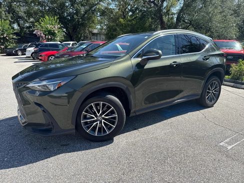 Used 2025 Lexus NX 250 FWD w/ Accessory Package (Z2) image 4