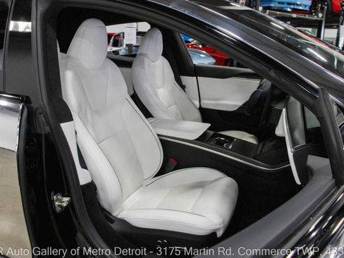 Used 2022 Tesla Model S Plaid AWD/4WD image 3