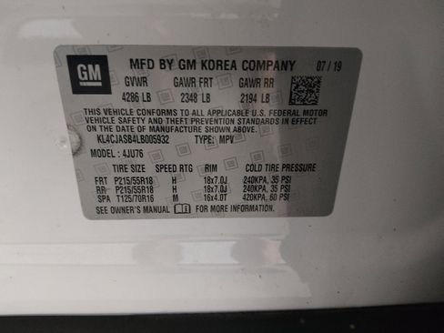 Used 2020 Buick Encore Preferred w/ Safety Package FWD image 33