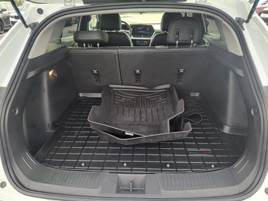 Used 2025 Chevrolet Trax LT w/ LT Convenience Package FWD image 26