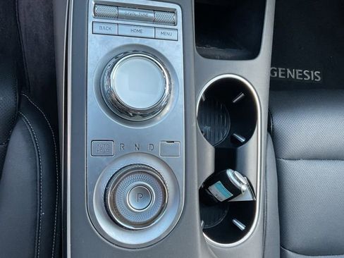 Used 2025 Genesis GV70 2.5T image 16