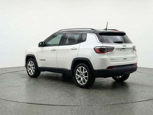 Used 2025 Jeep Compass Limited AWD/4WD image 6