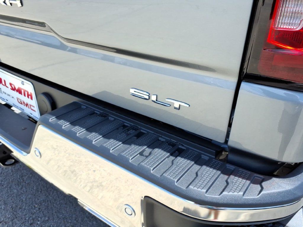 New 2026 GMC Sierra 1500 SLT w/ SLT Premium Plus Package AWD/4WD image 11