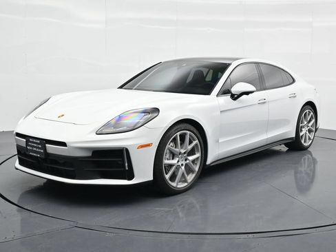 Certified 2024 Porsche Panamera 4 AWD/4WD image 2