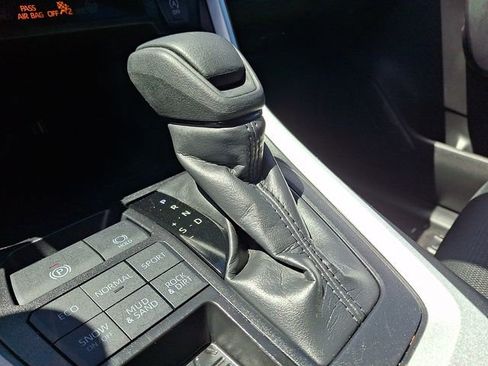 Used 2025 Toyota RAV4 XLE AWD/4WD image 14