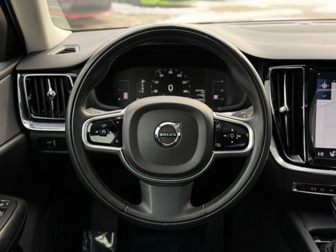 Used 2019 Volvo S60 T5 Momentum image 38