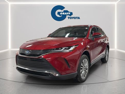 Used 2022 Toyota Venza XLE image 9