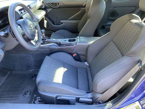 Used 2025 Toyota GR86 image 15