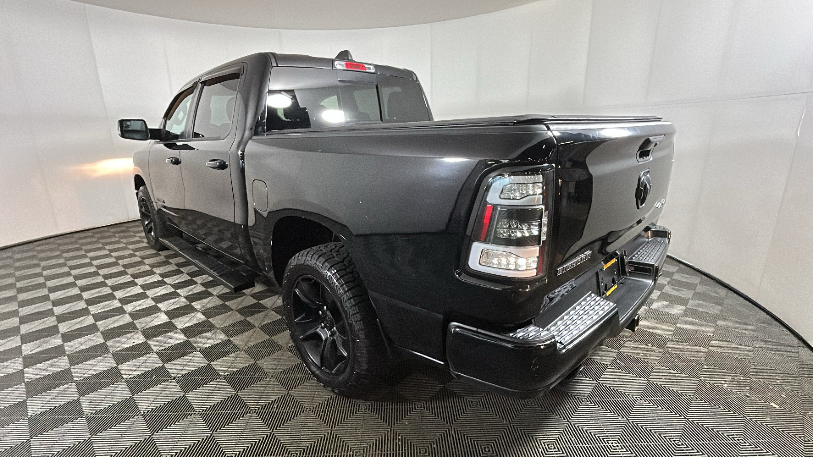 Used 2021 RAM 1500 Big Horn AWD/4WD image 5