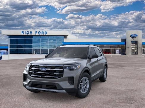 New 2026 Ford Explorer Active RWD image 2