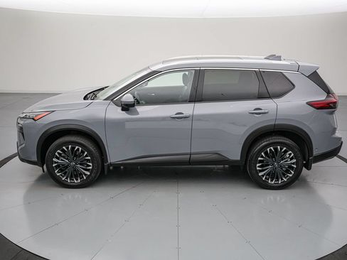 Used 2025 Nissan Rogue SL w/ Tech Package AWD/4WD image 7