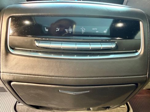 Used 2025 Cadillac Escalade Sport Platinum w/ LPO, ONYX Package AWD/4WD image 39