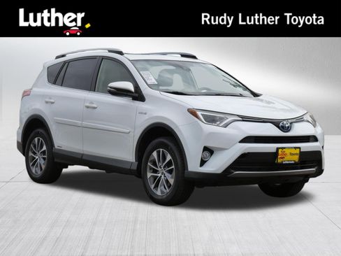 Certified 2018 Toyota RAV4 XLE AWD/4WD image 1