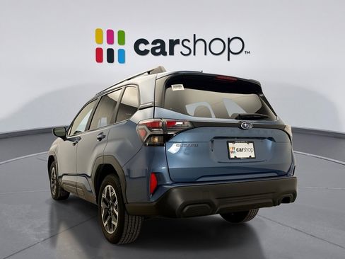 Used 2025 Subaru Forester Premium image 3