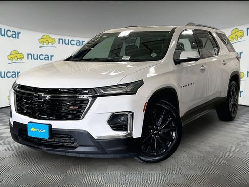 Used 2023 Chevrolet Traverse RS AWD/4WD image 3