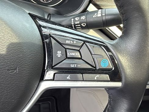 Used 2021 Nissan Altima 2.5 Platinum AWD/4WD image 11