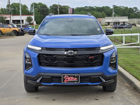 New 2026 Chevrolet Equinox RS w/ Convenience Package III FWD image 2