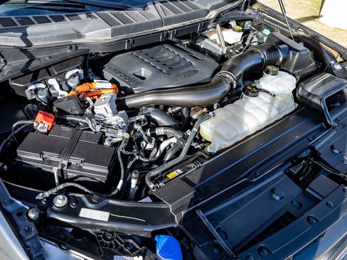 Used 2023 Ford F150 Lariat w/ Equipment Group 502A High image 38