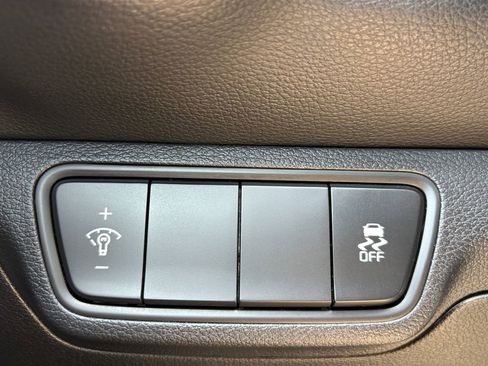 Used 2024 Kia Forte LXS FWD image 4