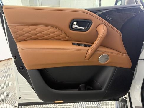 Used 2023 INFINITI QX80 Sensory w/ Cargo Package AWD/4WD image 20