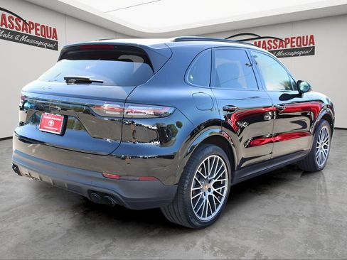 Used 2022 Porsche Cayenne Platinum Edition AWD/4WD image 5