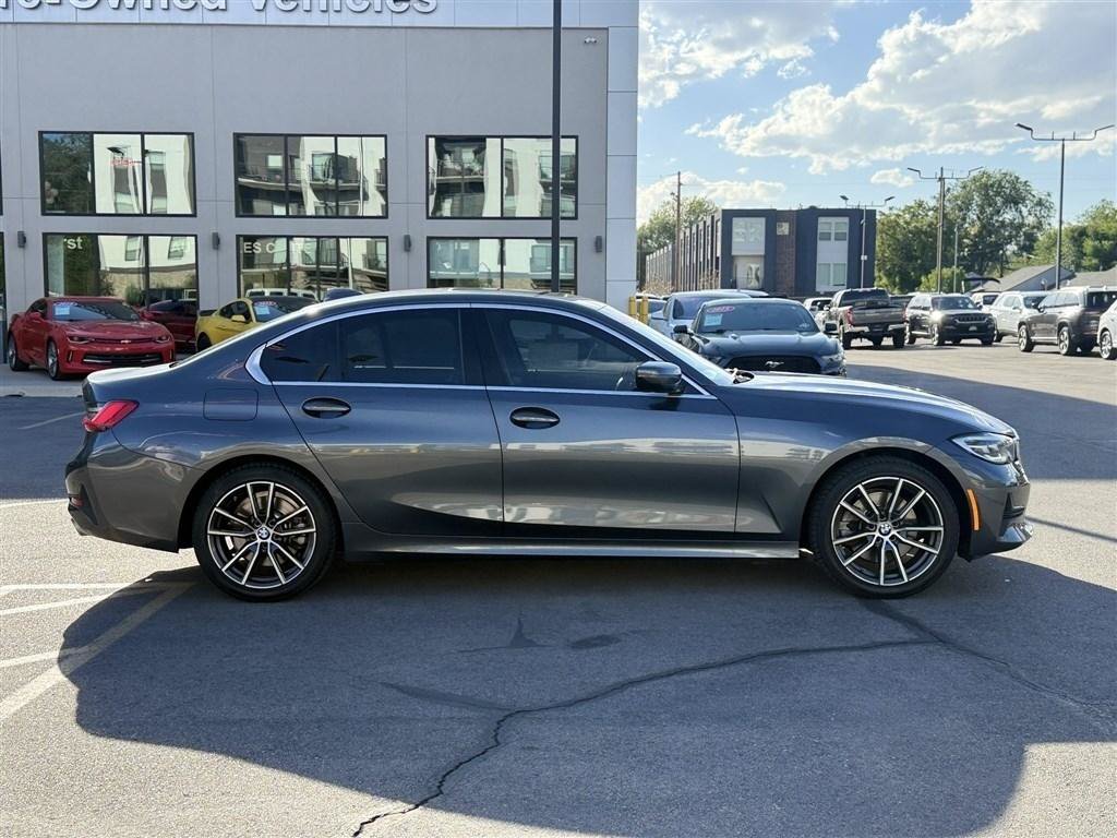 Used 2021 BMW 330i xDrive Sedan AWD/4WD image 8