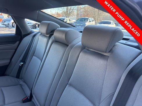 Used 2019 Honda Accord EX image 24
