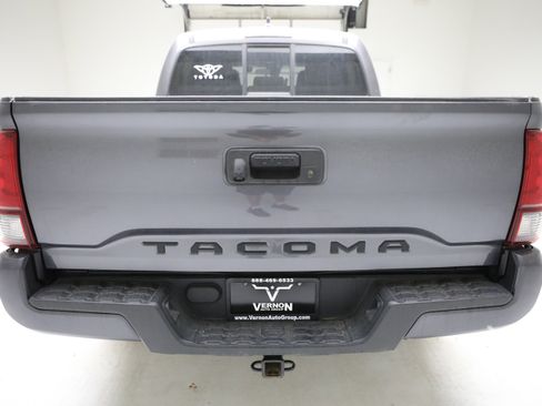 Used 2022 Toyota Tacoma SR w/ SR Convenience Package image 3