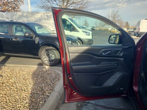 Used 2017 GMC Acadia SLT image 13