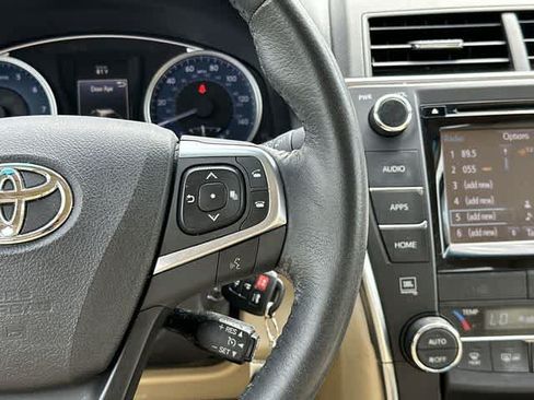 Used 2017 Toyota Camry XLE FWD image 9