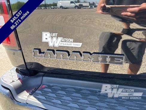 Used 2019 RAM 2500 Laramie w/ Black Appearance Package AWD/4WD image 16