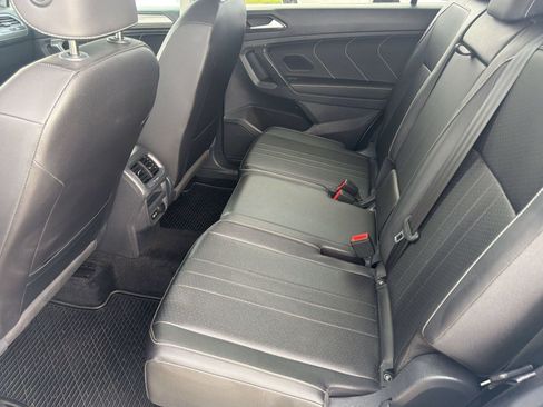 Used 2023 Volkswagen Tiguan SE FWD image 25