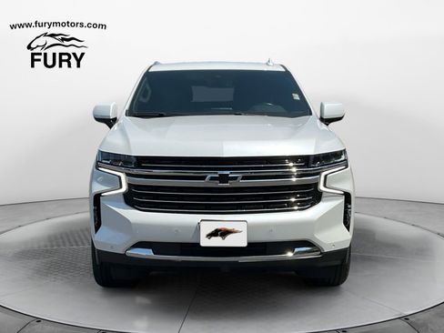Used 2022 Chevrolet Suburban LT w/ Max Trailering Package AWD/4WD image 8